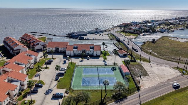 620 S Fulton Beach 705, Rockport, TX 78382