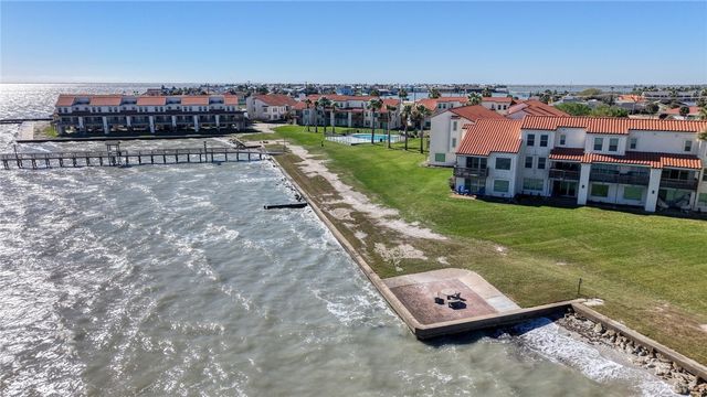 620 S Fulton Beach 705, Rockport, TX 78382