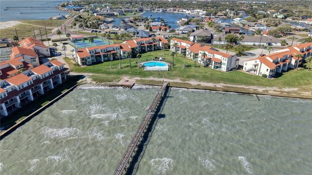 620 S Fulton Beach 705, Rockport, TX 78382