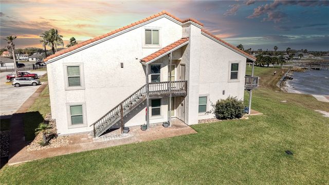 620 S Fulton Beach 705, Rockport, TX 78382