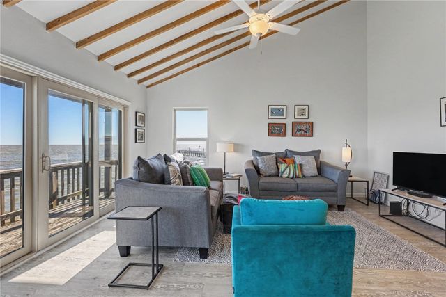 620 S Fulton Beach 705, Rockport, TX 78382