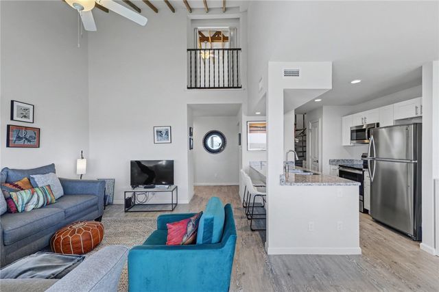 620 S Fulton Beach 705, Rockport, TX 78382