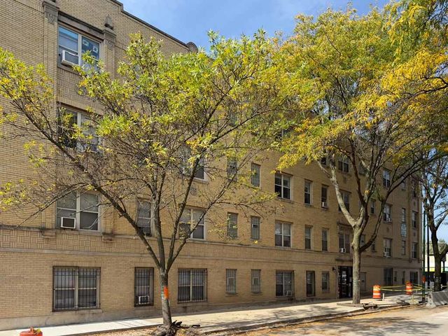 4756 N MAPLEWOOD Avenue G4, Chicago, IL 60625