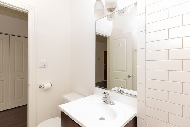 4756 N MAPLEWOOD Avenue G4, Chicago, IL 60625