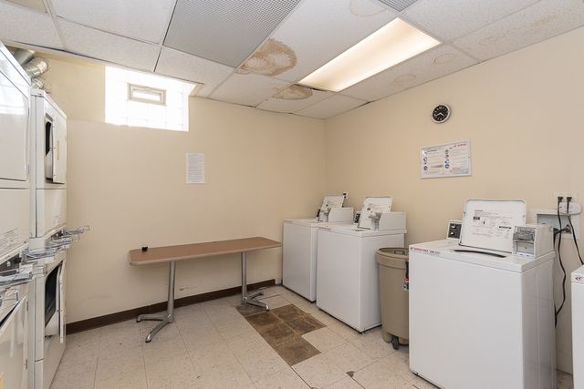 4756 N MAPLEWOOD Avenue G4, Chicago, IL 60625