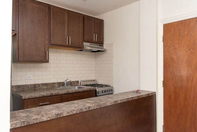 4756 N MAPLEWOOD Avenue G4, Chicago, IL 60625