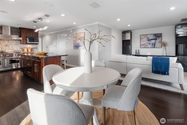 13603 SE 55th Place, Bellevue, WA 98006