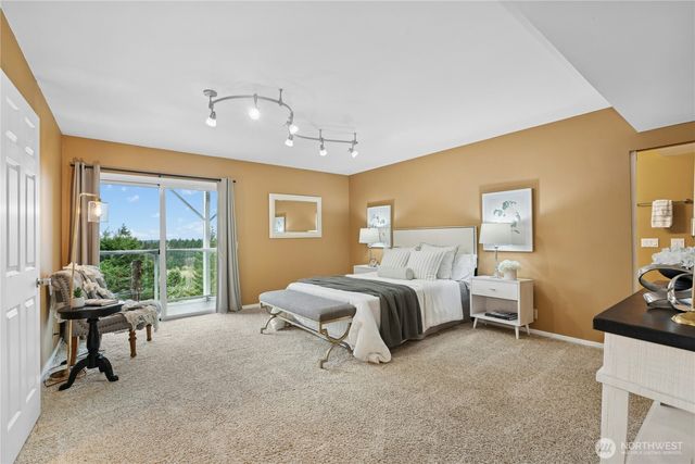 13603 SE 55th Place, Bellevue, WA 98006