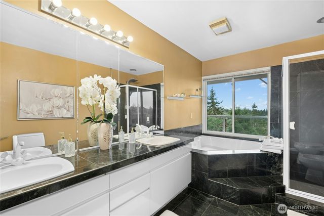 13603 SE 55th Place, Bellevue, WA 98006