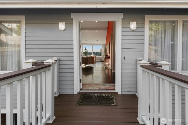 13603 SE 55th Place, Bellevue, WA 98006