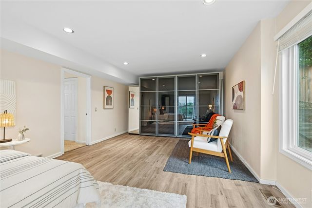 13603 SE 55th Place, Bellevue, WA 98006