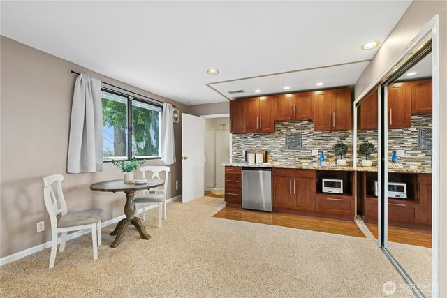 13603 SE 55th Place, Bellevue, WA 98006