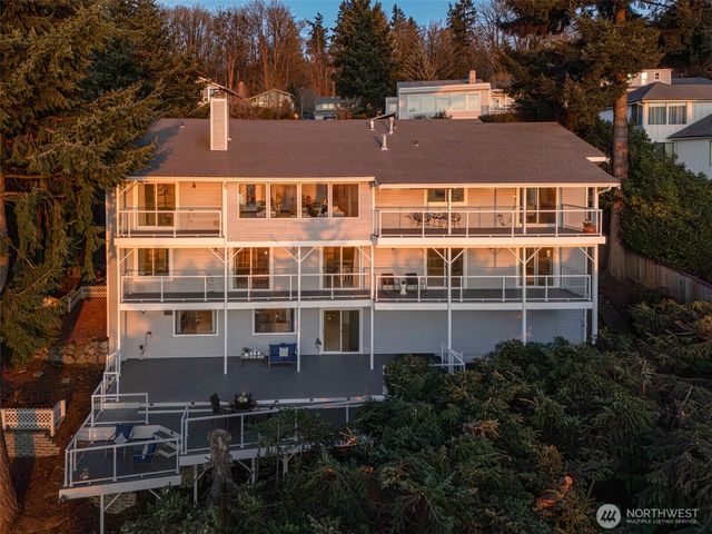 13603 SE 55th Place, Bellevue, WA 98006