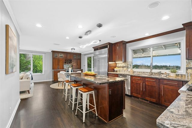 13603 SE 55th Place, Bellevue, WA 98006