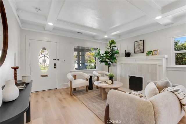 400 Flower Street, Pasadena, CA 91104