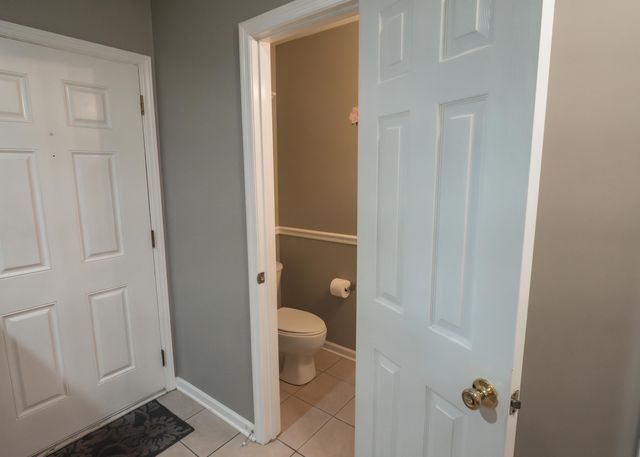 7919 Shadow Oak Drive, North Charleston, SC 29406