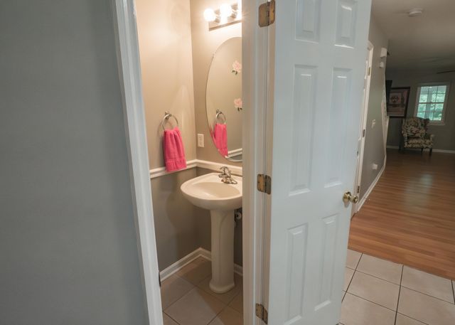 7919 Shadow Oak Drive, North Charleston, SC 29406