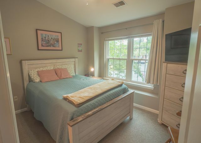 7919 Shadow Oak Drive, North Charleston, SC 29406