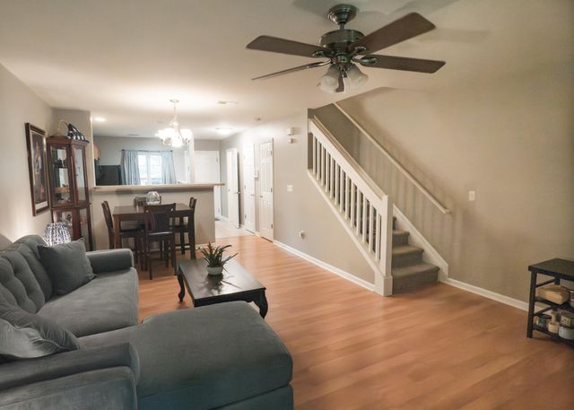 7919 Shadow Oak Drive, North Charleston, SC 29406