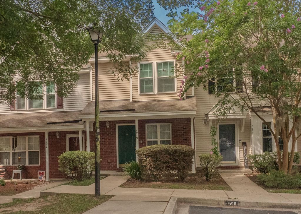 7919 Shadow Oak Drive, North Charleston, SC 29406