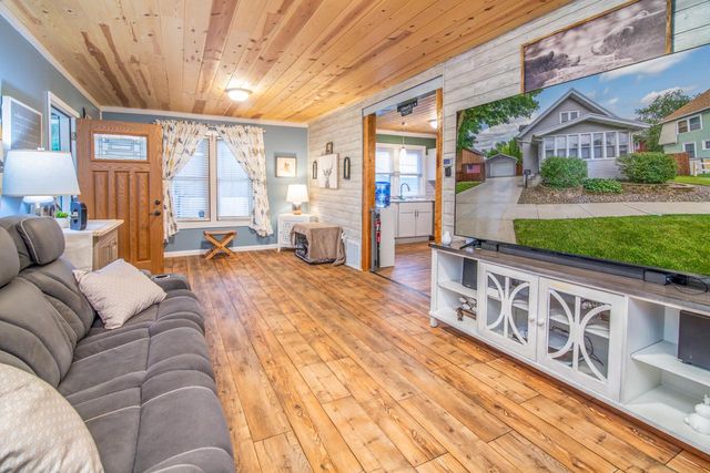 609 Emmet STREET, Watertown, WI 53094