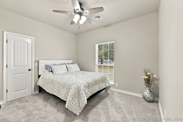 26585 Columbia Crest Drive, Claremore, OK 74019