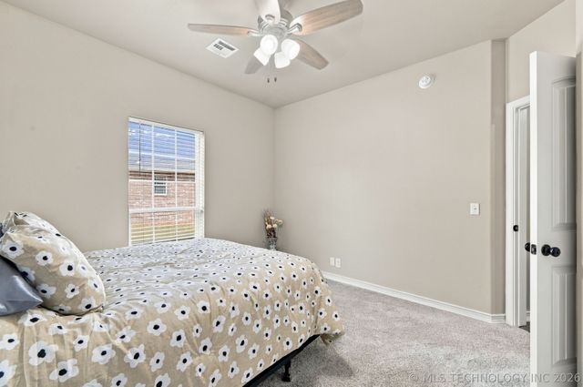 26585 Columbia Crest Drive, Claremore, OK 74019