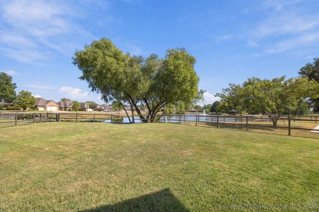 26585 Columbia Crest Drive, Claremore, OK 74019