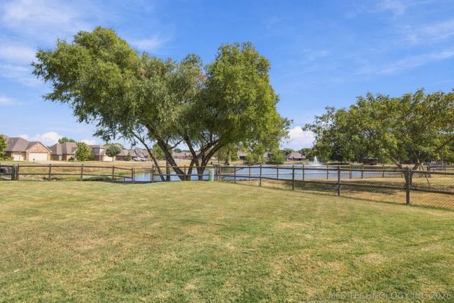 26585 Columbia Crest Drive, Claremore, OK 74019