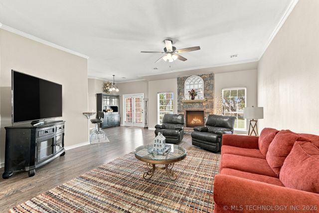 26585 Columbia Crest Drive, Claremore, OK 74019