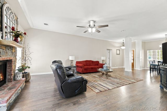 26585 Columbia Crest Drive, Claremore, OK 74019
