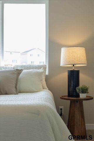 9305 Reynolds Street, Omaha, NE 68122