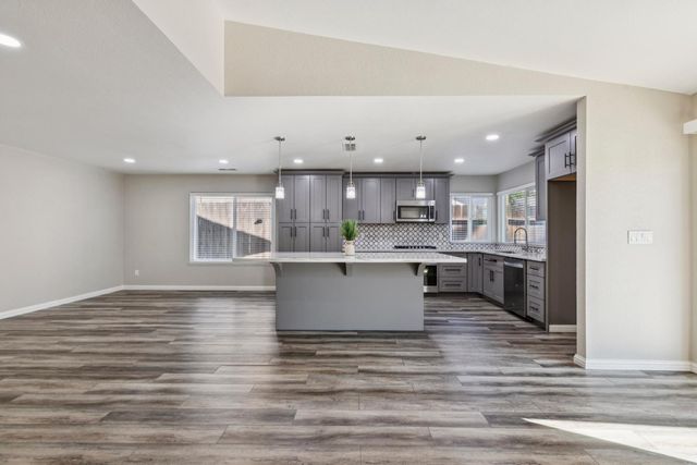 2612 Star Oak Ct, Modesto, CA 95355