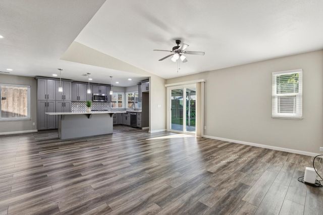 2612 Star Oak Ct, Modesto, CA 95355