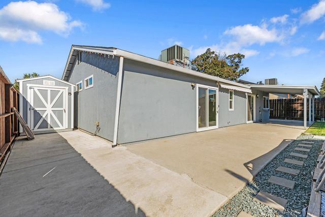 2612 Star Oak Ct, Modesto, CA 95355