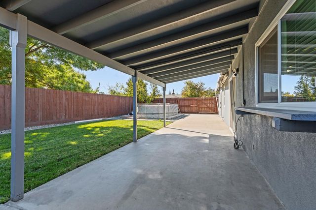 2612 Star Oak Ct, Modesto, CA 95355