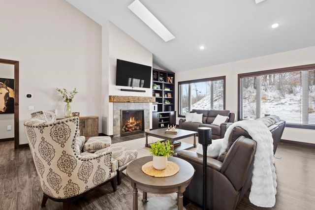 272 LOST RIDGE COURT, Green Bay, WI 54302