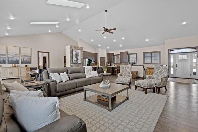 272 LOST RIDGE COURT, Green Bay, WI 54302