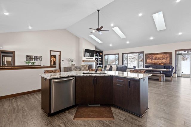 272 LOST RIDGE COURT, Green Bay, WI 54302