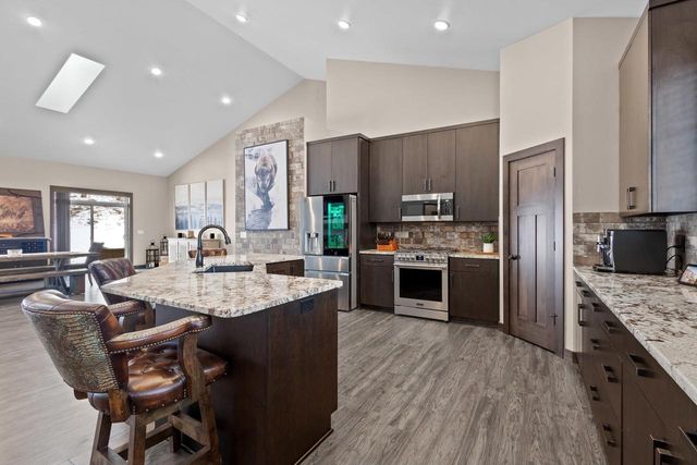 272 LOST RIDGE COURT, Green Bay, WI 54302