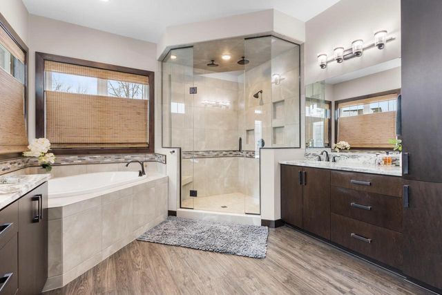 272 LOST RIDGE COURT, Green Bay, WI 54302