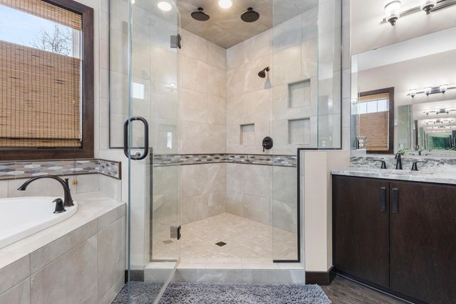 272 LOST RIDGE COURT, Green Bay, WI 54302