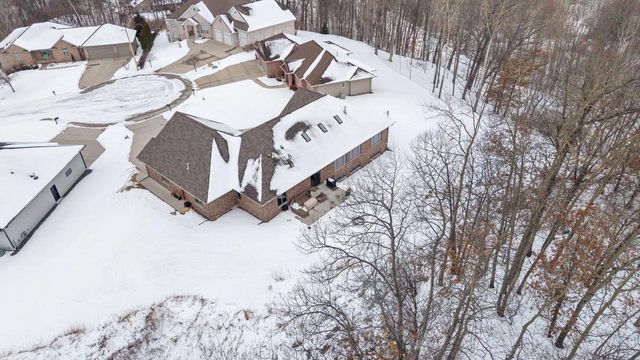 272 LOST RIDGE COURT, Green Bay, WI 54302