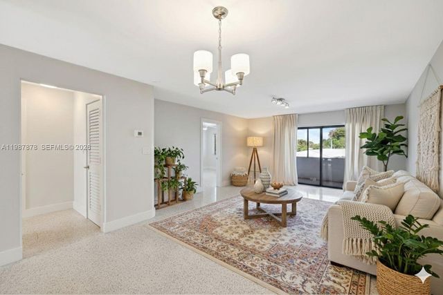 2190 NE 51 ST Court 204, Fort Lauderdale, FL 33308