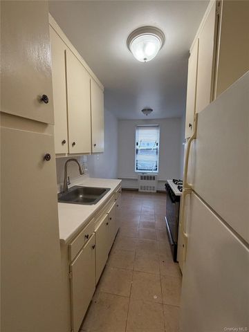 92-29 Lamont Avenue 1B, Elmhurst, NY 11373
