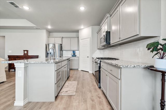 7611 60th Street, Lubbock, TX 79407