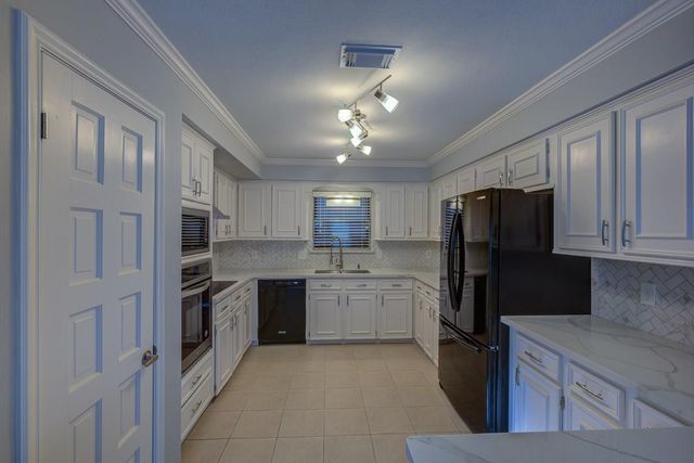 3123 Bonney Briar Drive, Missouri City, TX 77459