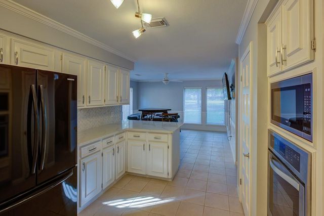 3123 Bonney Briar Drive, Missouri City, TX 77459