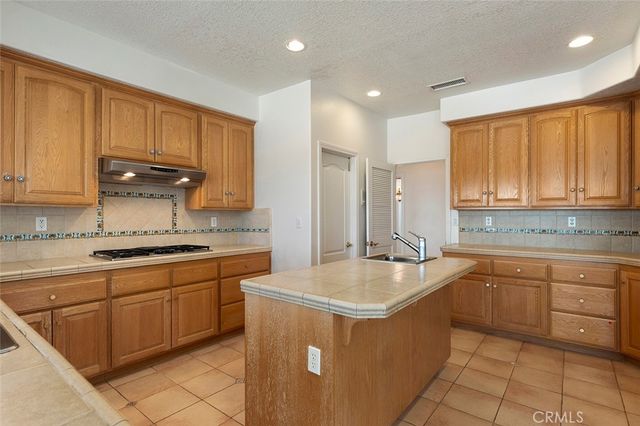 37950 Via Majorca, Murrieta, CA 92562