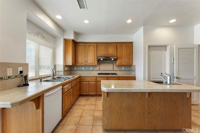 37950 Via Majorca, Murrieta, CA 92562